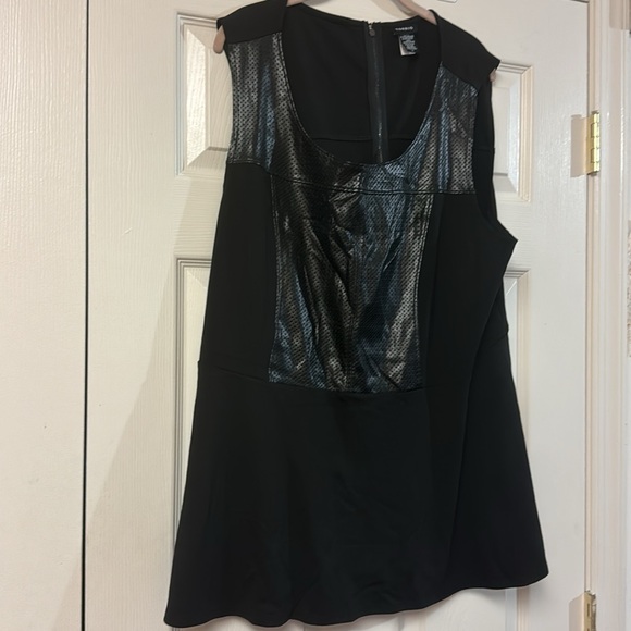 Torrid black sleeveless faux leather accent peplum top 3X 22/24 - Picture 2 of 8